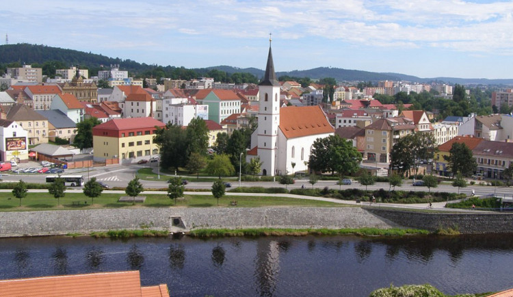 Strakonice odpustí i sníží podnikatelům nájemné