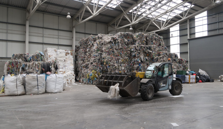 Sklad-roztříděného-odpadu