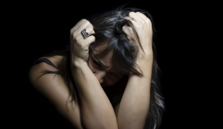 Omezený pohyb přispívá ke zvýšenému napětí. Útočníci jsou agresivnější, říká Lucie Kozlová z Bílého kruhu bezpečí