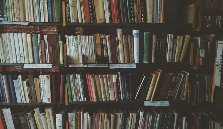 Knihy z knihovny Jihočeské univerzity jsou po vrácení v karanténě