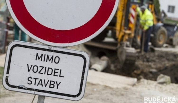 DOPRAVNÍ INFO: Práce na mostech si vyžádaly uzavírky komunikací