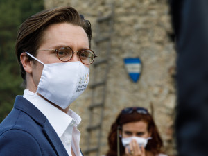 Jihočeská filharmonie natáčela v rouškách na zřícenině Pořešín