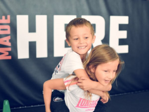 Chcete děti dostat od sociálních sítí do skutečného světa a naučit je něco nového? Zkuste příměstské tábory