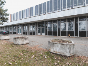 Okolí sportovní haly projde revitalizací, vznikne i místo pro grilování