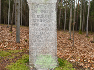 České Budějovice objektivem Milana Bindera a perem Martina Maršíka: Vraždu mečíře připomíná smírčí kámen