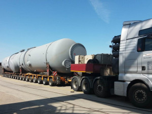 Více než stotunový náklad míří z Bratislavy do Temelína. Jde o největší transport pro jaderné elektrárny za posledních dvacet let
