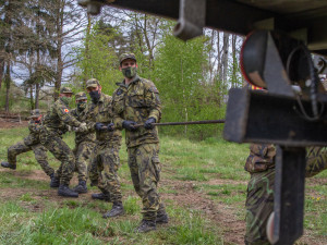 Jak se budete chovat k vozidlu, tak se vozidlo bude chovat k vám,  radí strakoničtí instruktoři novým řidičům