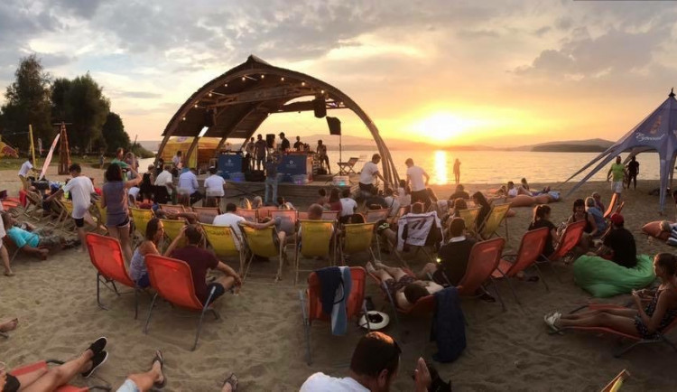 David Neumann z pláže Windy Point v Černé v Pošumaví: Alfou a omegou je pro nás pohodová atmosféra, na které stavíme