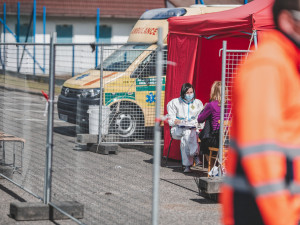 Jihočeské nemocnice opět spouští testování samoplátců na testy PCR