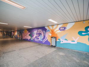Podchod u nádraží oživily grafitti