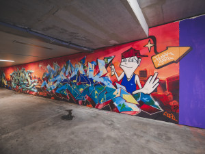 Podchod u nádraží oživily grafitti