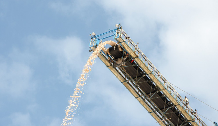 Jihomoravský kraj chce žalovat úřad, který odmítá zakázat těžbu ohrožující zdroj pitné vody