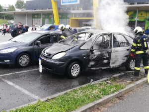 Požáry aut způsobily v Budějcích a Táboře škody za statisíce