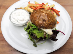 Chceme, aby si lidé i na zdravém jídle pochutnali, říkají majitelé nového budějckého FITbistra