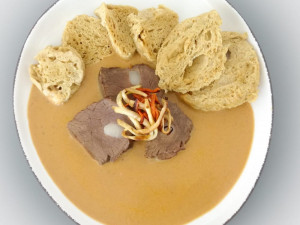 Chceme, aby si lidé i na zdravém jídle pochutnali, říkají majitelé nového budějckého FITbistra