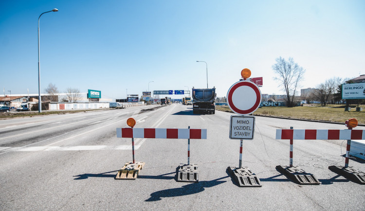 Část Nádražní ulice se kvůli rekonstrukci mostu opět uzavře. O termínu rozhodne počasí