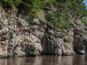U Hluboké nad Vltavou vznikla nová ferrata, vhodná je pro i pro rodiny s dětmi