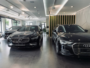 Nádherné, nejen luxusní vozy, exkluzivní financování a 12 let na trhu… To je českobudějovický G-car