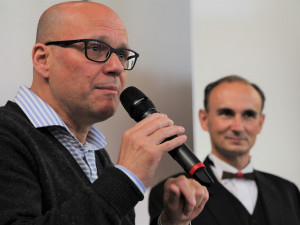 Kurátor Martin Dostál: Těší mě, že jsem mohl udělat výstavu Tomáše Císařovského ve slavné Zámecké jízdárně Alšovy jihočeské galerie