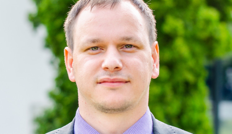 Novým rektorem VŠTE bude Vojtěch Stehel. Povede ji od roku 2021