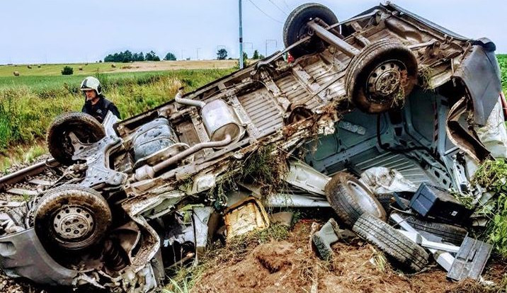 Na Táborsku se na přejezdu srazil vlak s autem