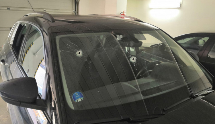 Žalobce zastavil stíhání muže, který v Písku střílel na cisternu a osobní auto