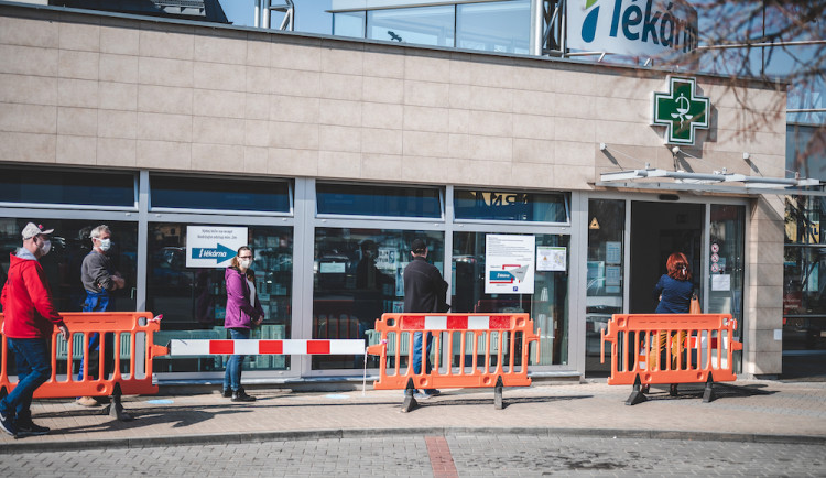 Pokud budou nová opatření, tak od pondělí, řekl Vojtěch