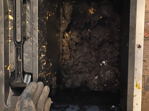 Použitý plast bistro na Lipně kompostuje. Vzniklým materiálem pak hnojí rostliny