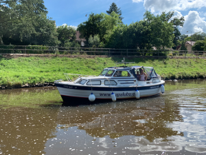 Policisté vyrazili na vodu, kontrolují kapitány a dodržování pravidel