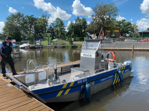 Policisté vyrazili na vodu, kontrolují kapitány a dodržování pravidel