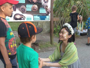 Zoo Hluboká opět chystá Večerní pohádkovou zoo. Šípková Růženka, lesní víly nebo loupežníci