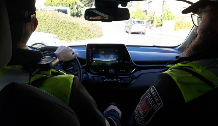 Přivolali strážníky na sprejera. Jenže šlo o muže, který graffity čistil