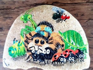 Češi se na výletech baví malovanými kamínky. Ty mohou cestovat až stovky kilometrů