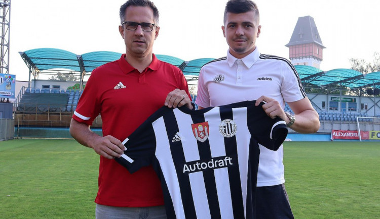 Martin Vozábal po boku nové posily Dynama Lukáše Skovajsy