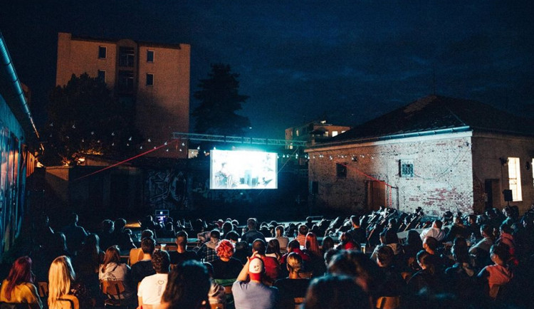 KULTURNÍ TIPY: Kulturně nabitý týden. Lákají Múzy na vodě nebo Street food market