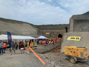VIDEO: Správa železnic začala budovat druhý tunel na trati Sudoměřice – Votice. Po kompletním dokončení bude cesta do Prahy trvat hodinu a půl