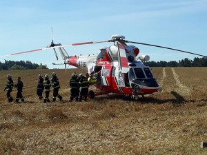 Na Strakonicku se srazil náklaďák s osobákem. Řidič osobního auta nehodu nepřežil