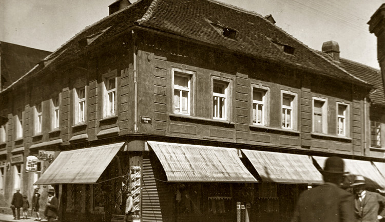 DRBNA HISTORIČKA: Štamgastem U Zlatého hroznu byl spisovatel Hašek