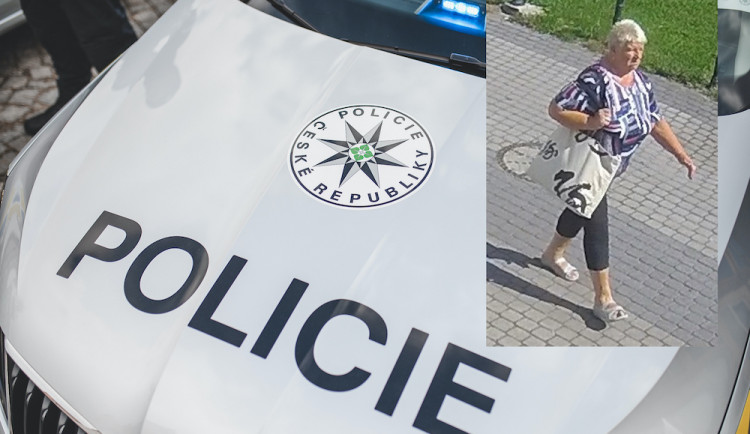 Statečná žena zastavila recidivistu při krádeži kabelky. Policie pátrá po její totožnosti