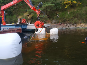 Na Orlíku se potopila loď.