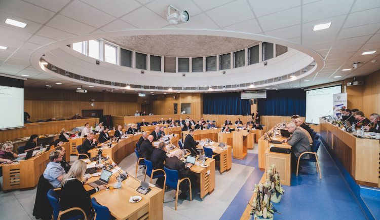 Jihočeští zastupitelé zasednou 24. září na výstavišti
