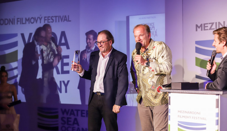 Cestovatelé uctí při festivalu památku Miloslava Stingla