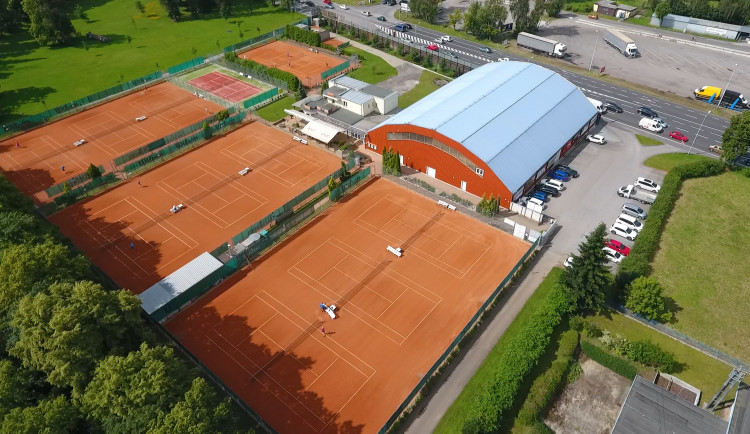 C1F4D72F-C5E0-4A74-8BD9-0A7B3616716A