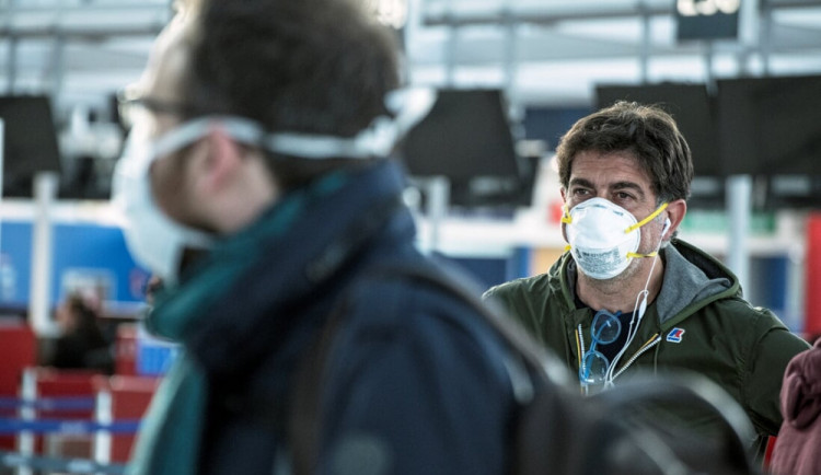 Ve kterých evropských zemích je pro cestující z Česka povinná karanténa a test na covid-19, a kde nejsou omezení skoro žádná?