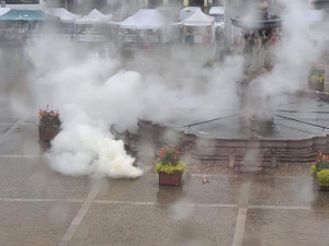 Prymulo vyhul koně. Fanoušci Dynama protestovali proti vládním opatřením.