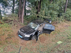 Hlavní tah na Třeboň uzavřela vážná nehoda. Čtyři lidé se zranili při nehodě tří aut