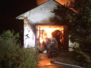 Rozsáhlý požár bývalého kravína. Škoda překročí milion korun, příčinu zjišťuje vyšetřovatel