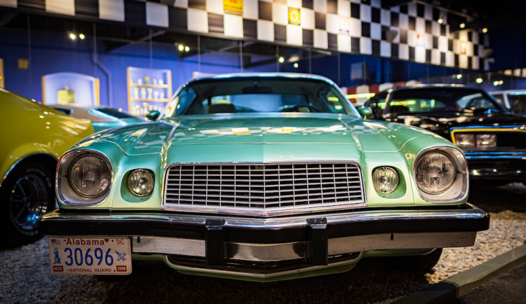 Muzeu veteránů v Nové Bystřici nabídne Ford Mustang Sportsroof z roku 1971 nebo první generace Chevroletu