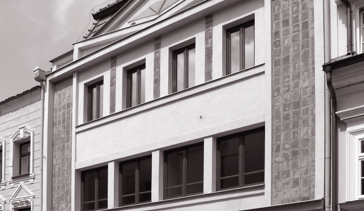 Kubistický dům v Hroznové 2, původně obchodní dům.