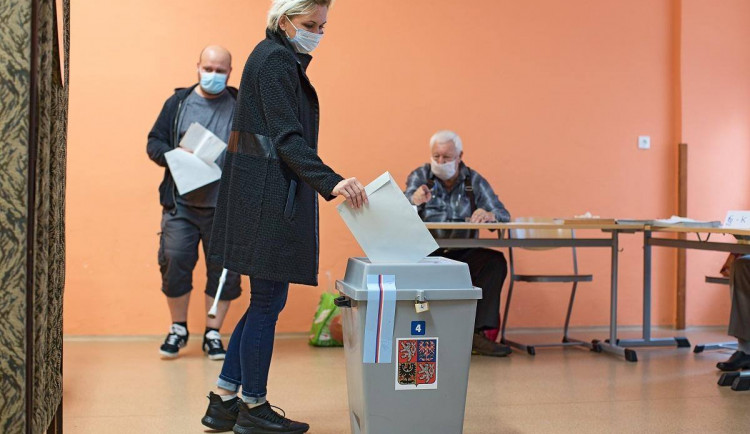 VOLBY 2020: Česko čeká závěrečný den letošních voleb